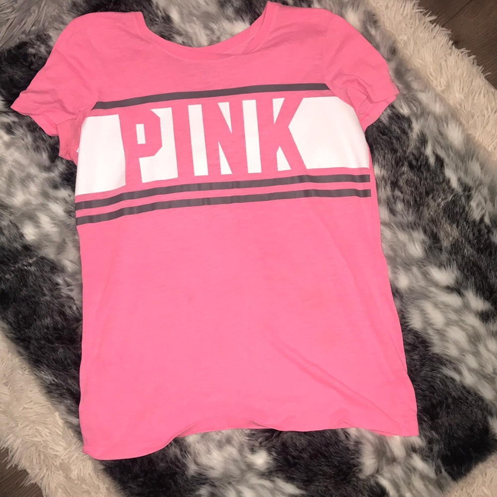 PINK tee shirt 💕🛍